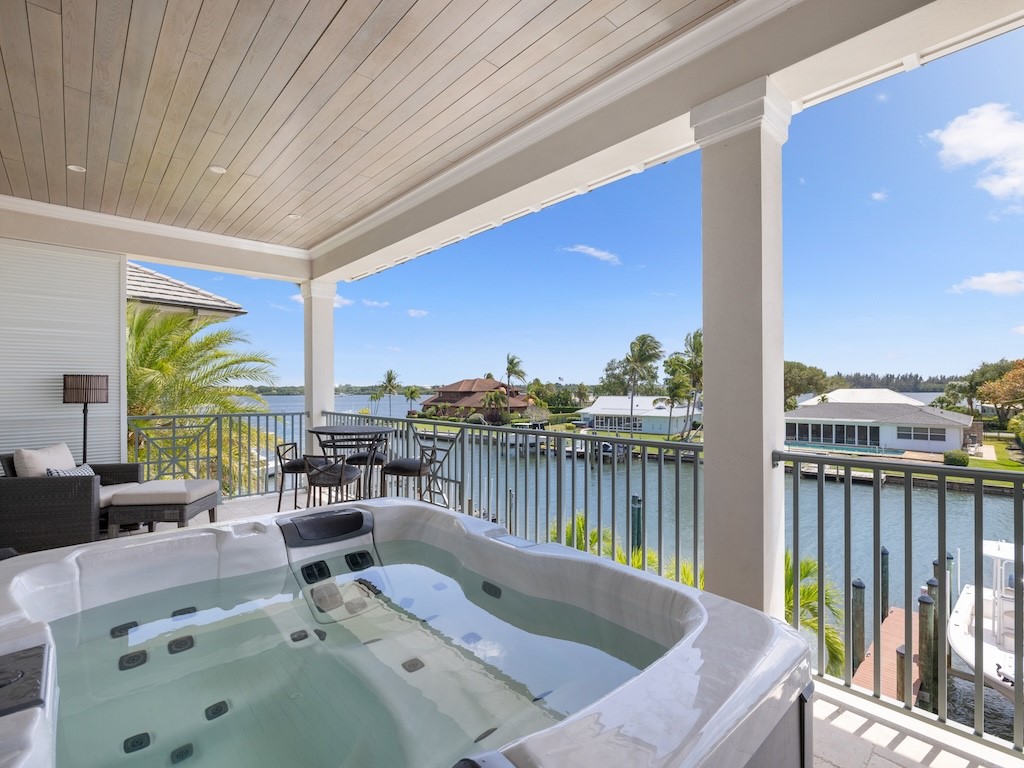 21 Royal Palm Pointe C