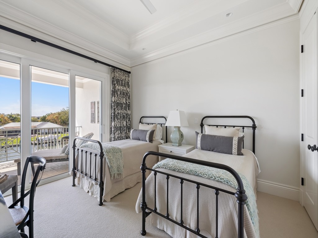 21 Royal Palm Pointe C