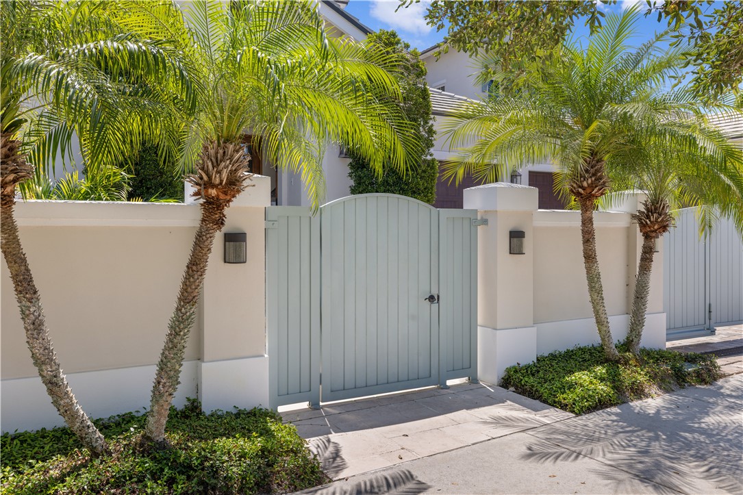 21 Royal Palm Pointe C