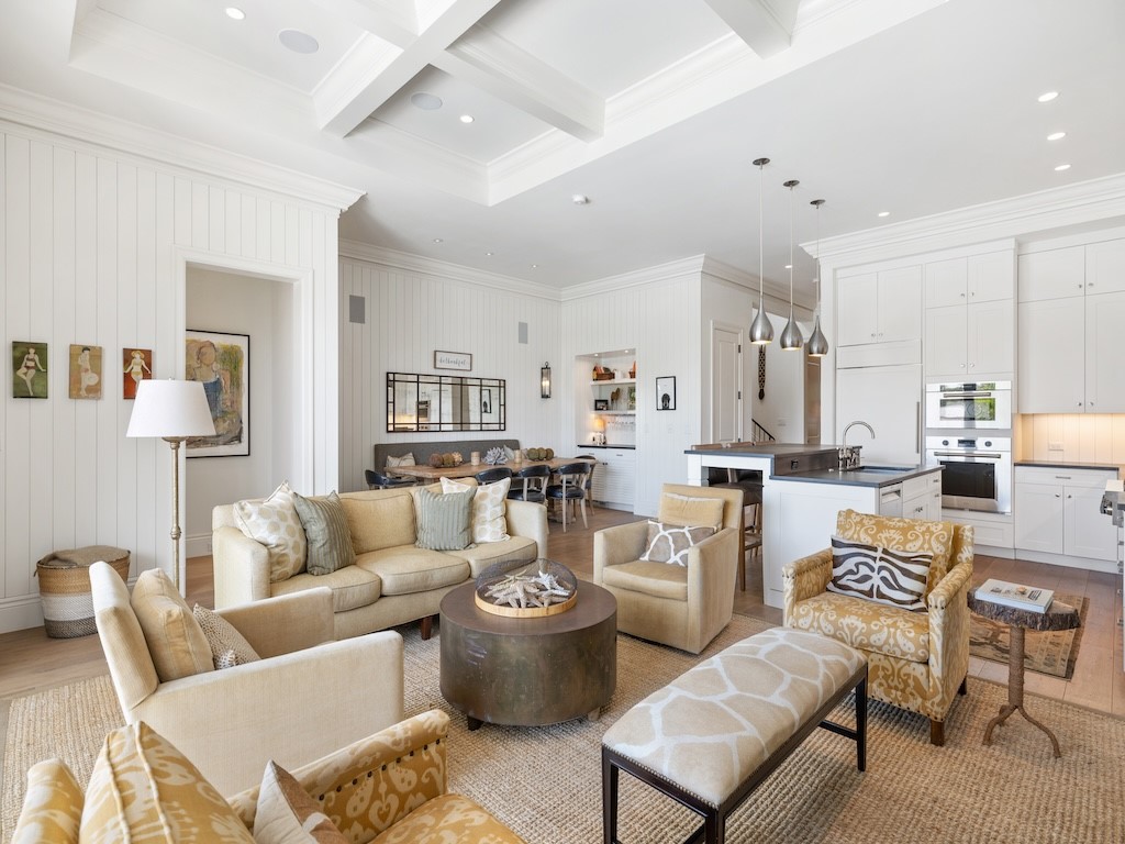 21 Royal Palm Pointe C