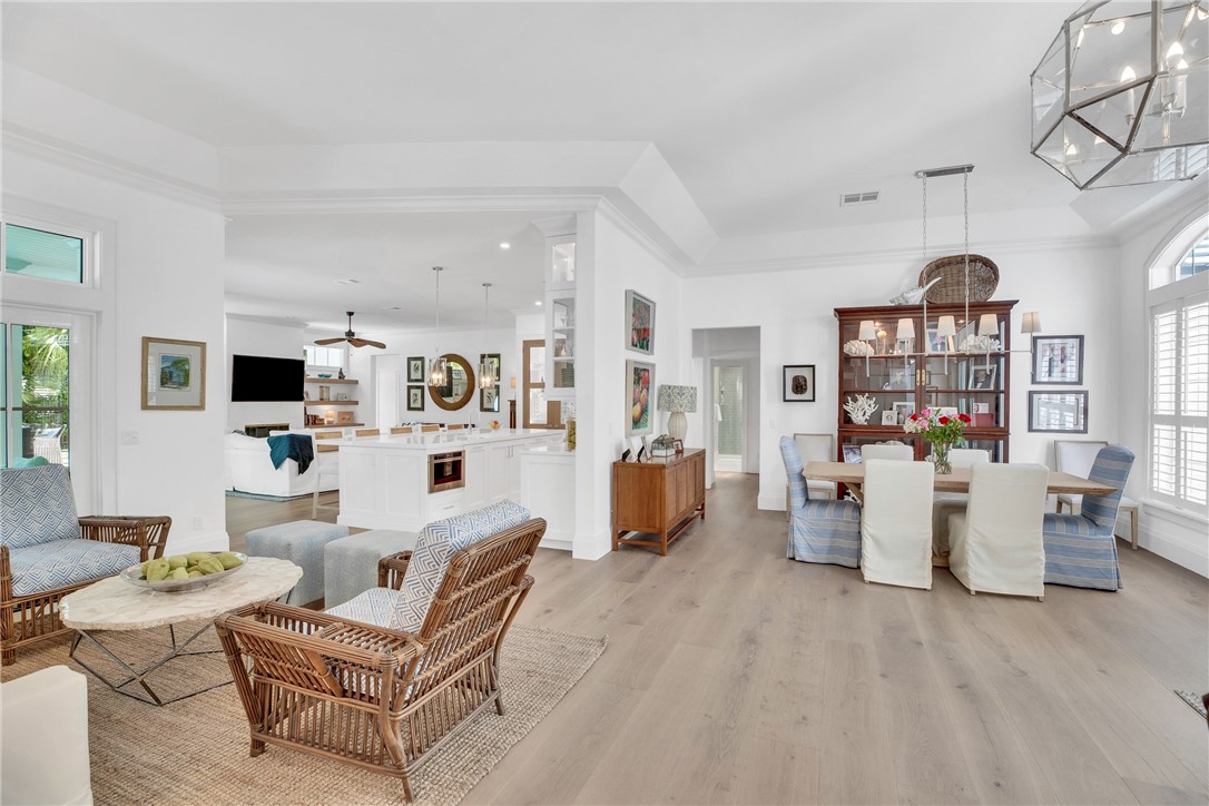 450 Ventura Place
