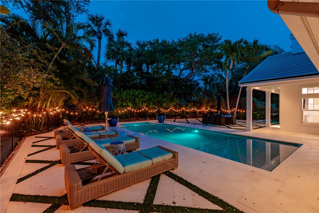 450 Ventura Place