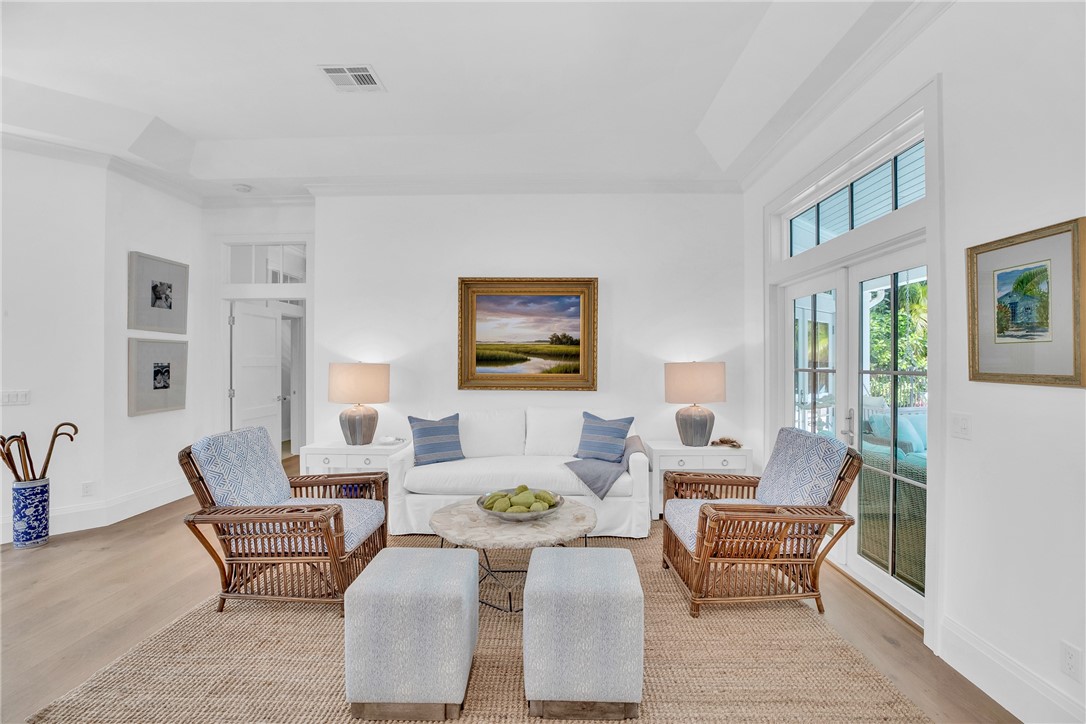 450 Ventura Place