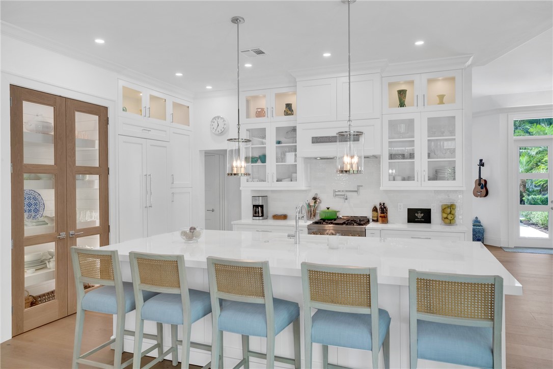 450 Ventura Place