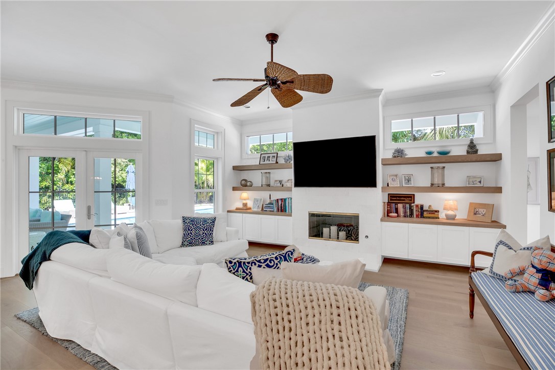 450 Ventura Place