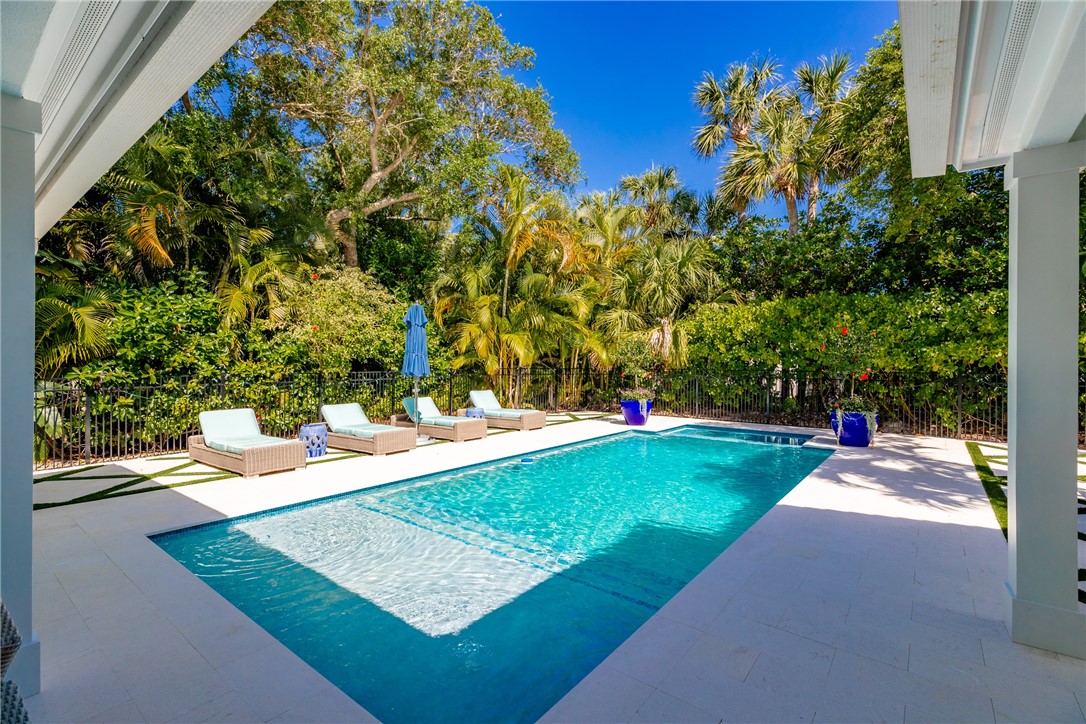 450 Ventura Place