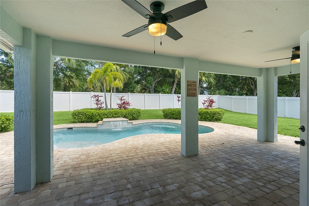 5056 5th Manor