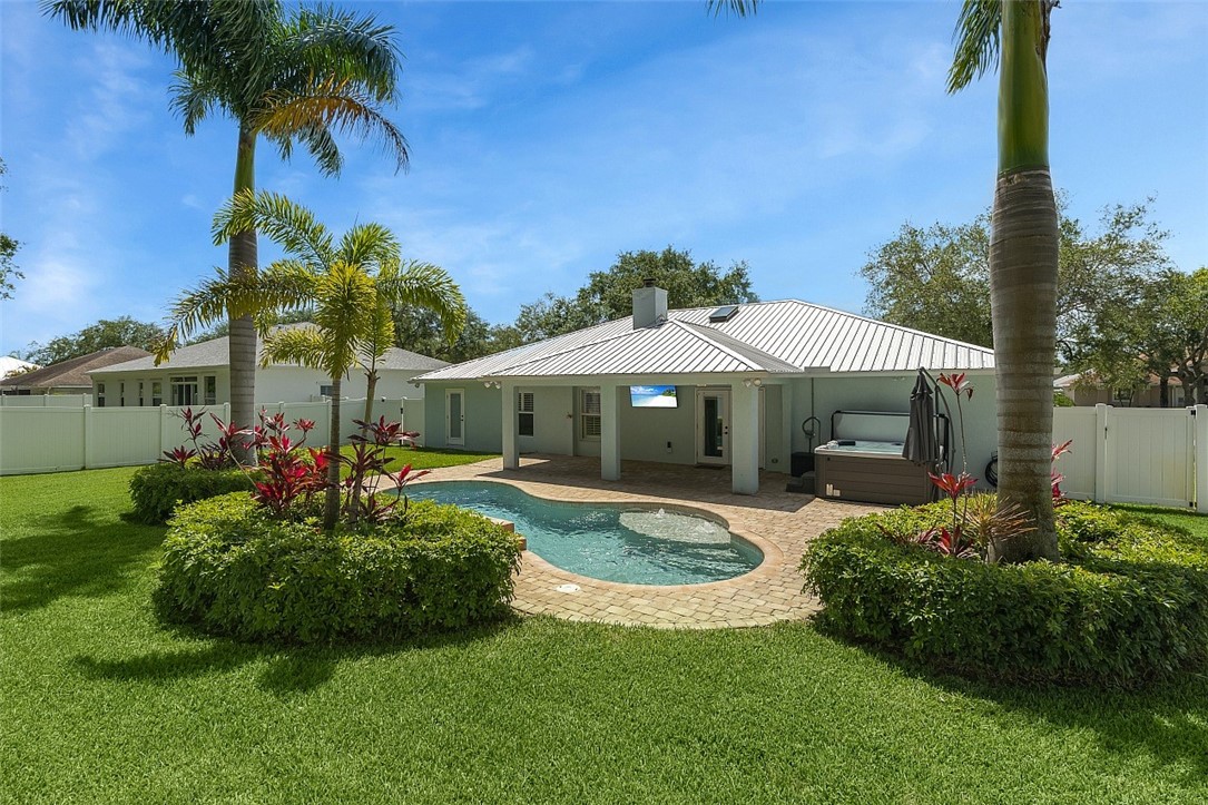 5056 5th Manor