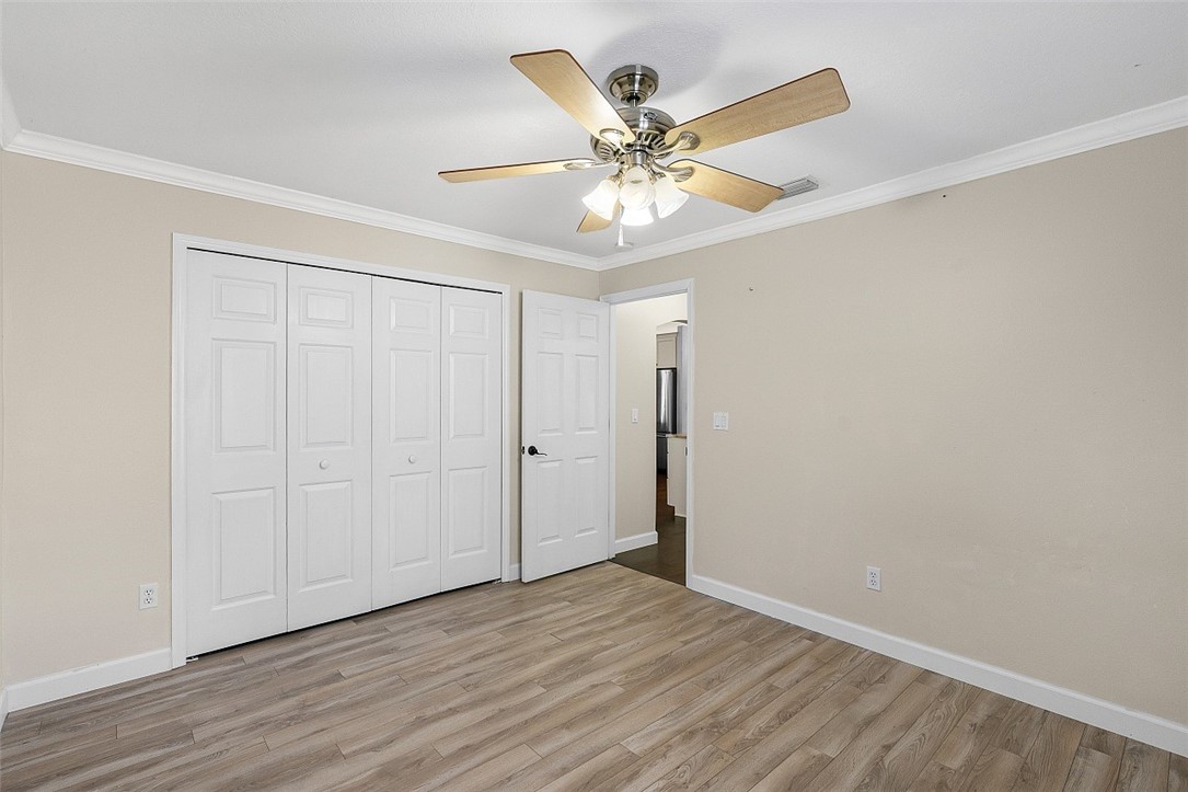 5056 5th Manor