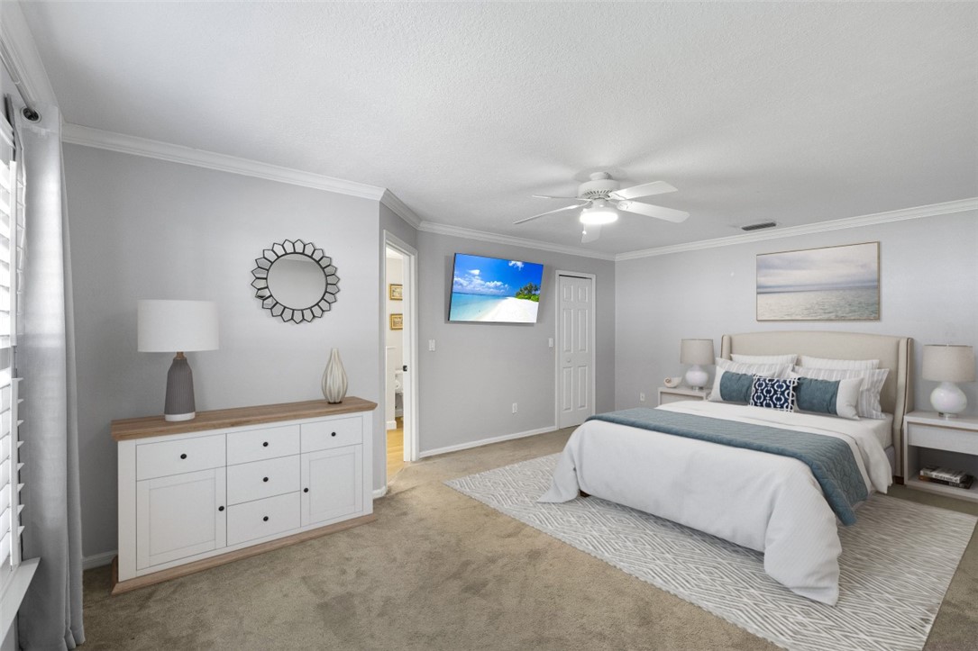 5056 5th Manor