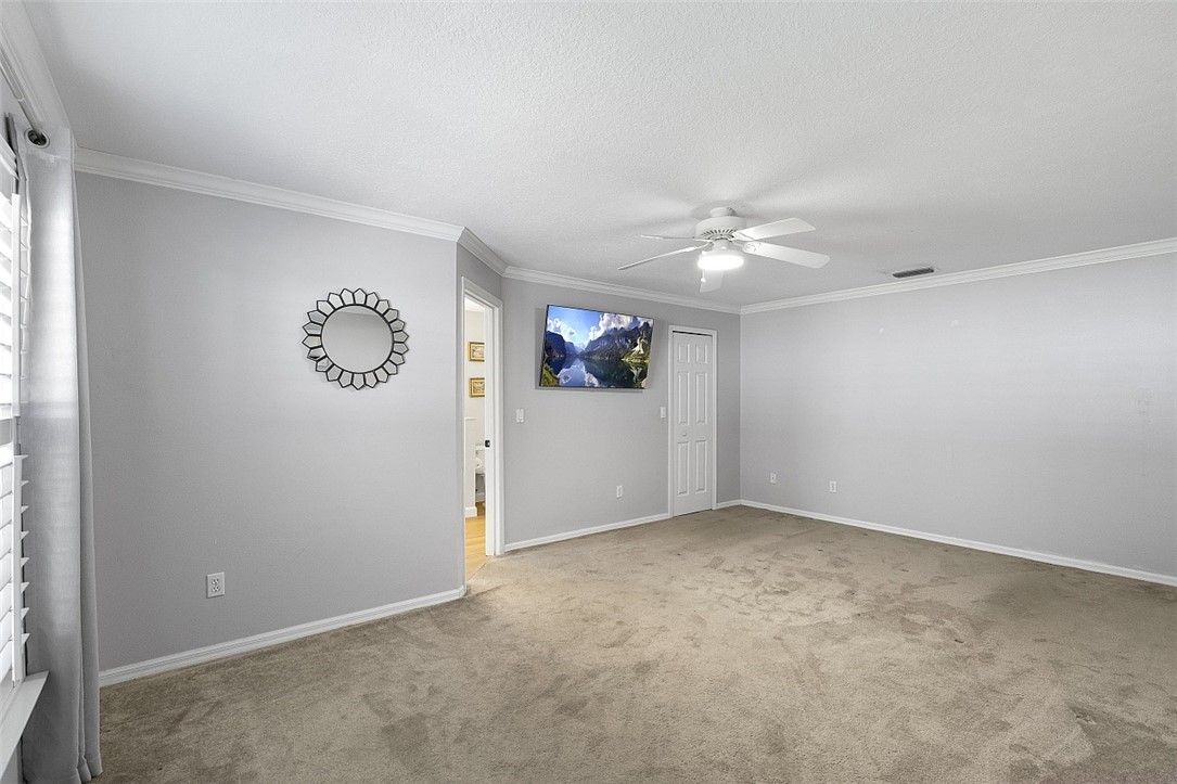 5056 5th Manor