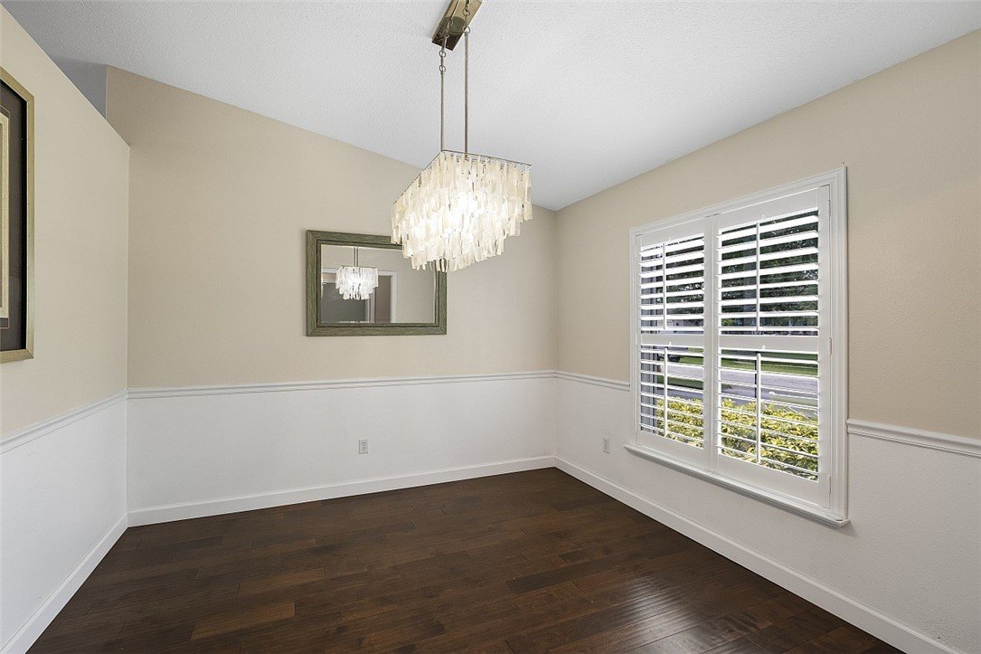 5056 5th Manor