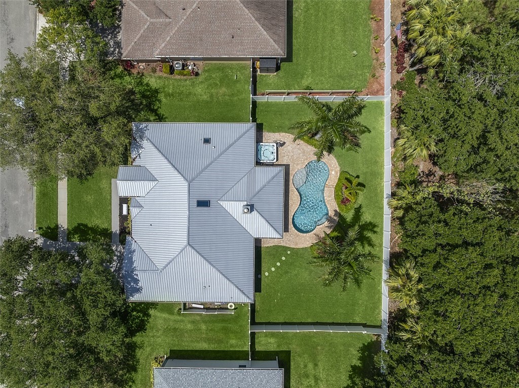 5056 5th Manor
