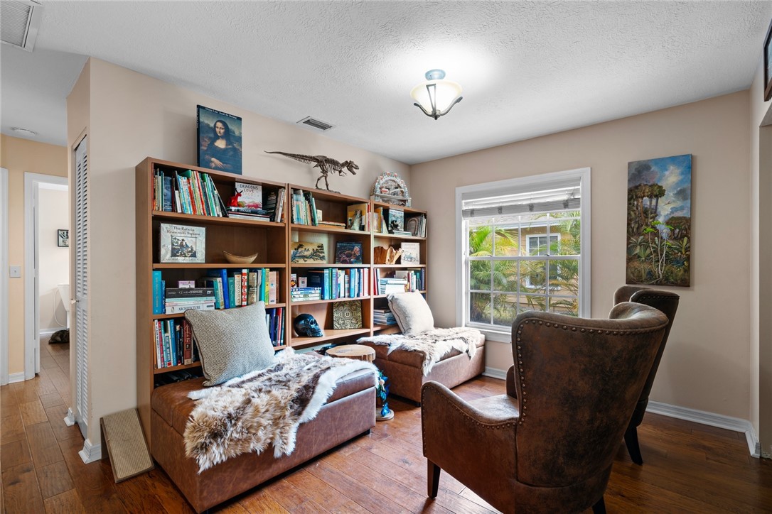 1957 Sixty Oaks Lane