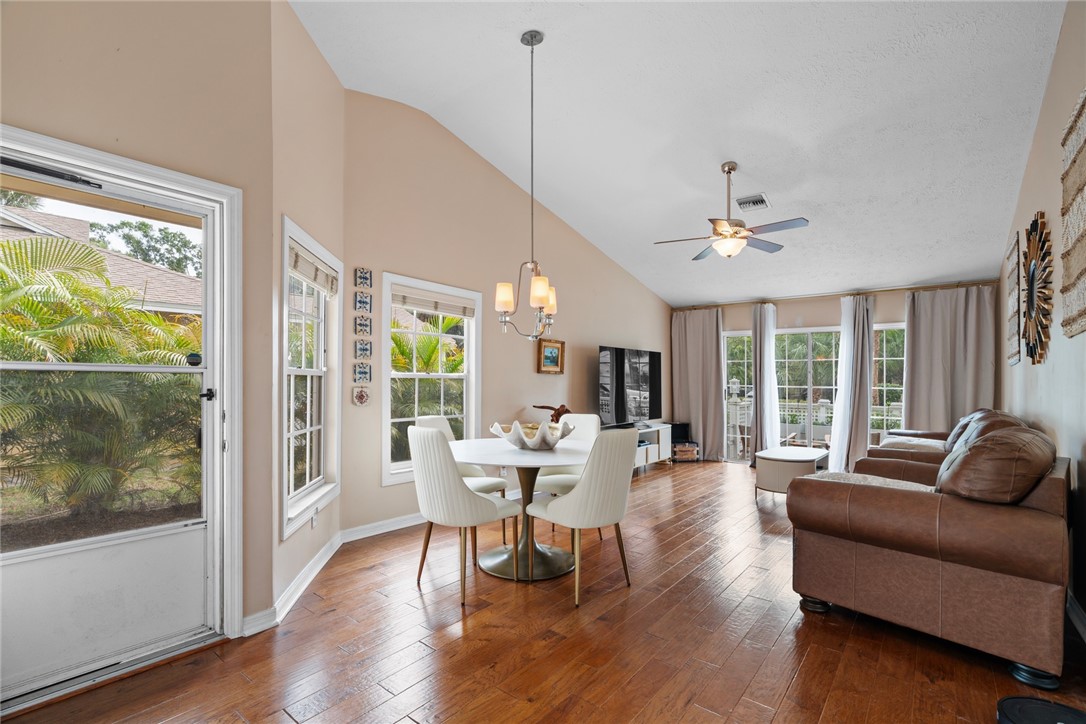 1957 Sixty Oaks Lane