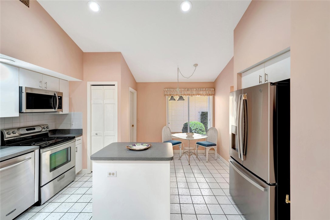 202 N Carmel Court