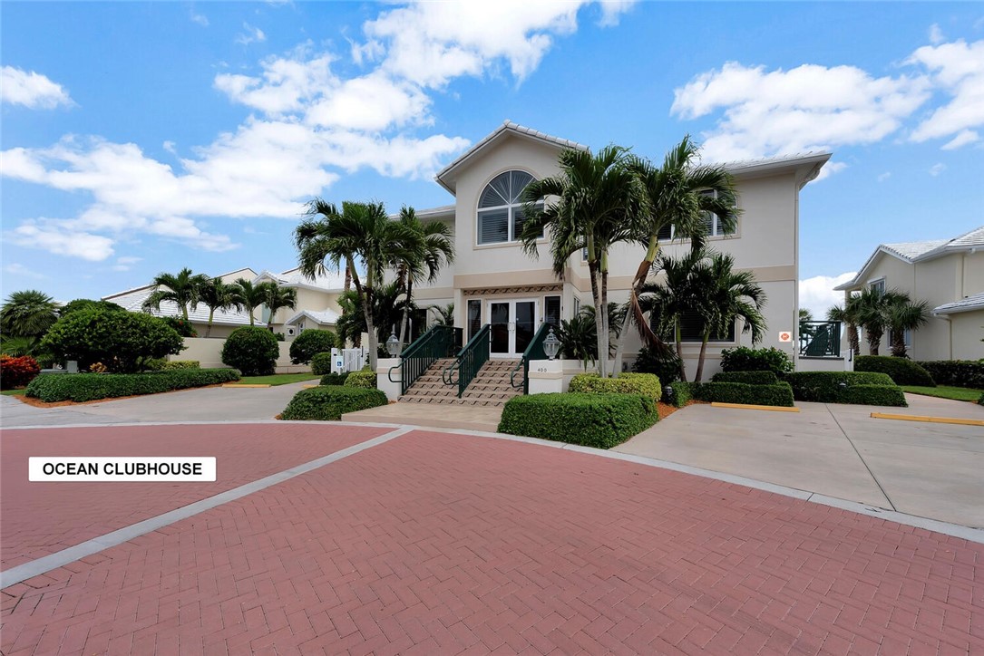 202 N Carmel Court