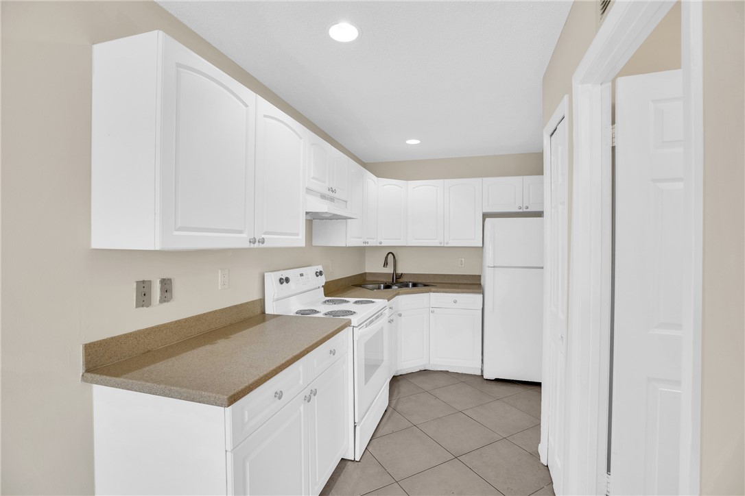 2015 Oleander Boulevard A