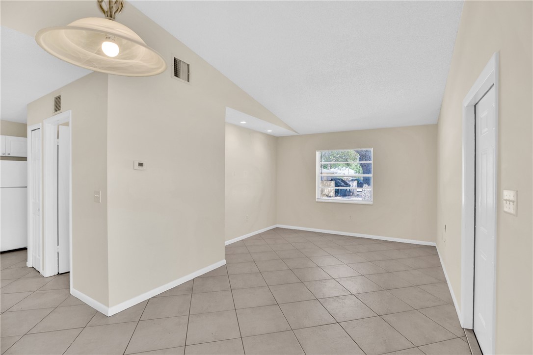 2015 Oleander Boulevard A