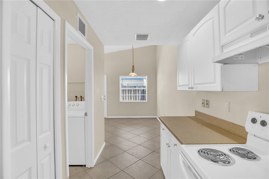2015 Oleander Boulevard A