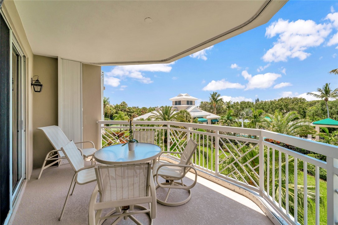 940 Turtle Cove Lane 208