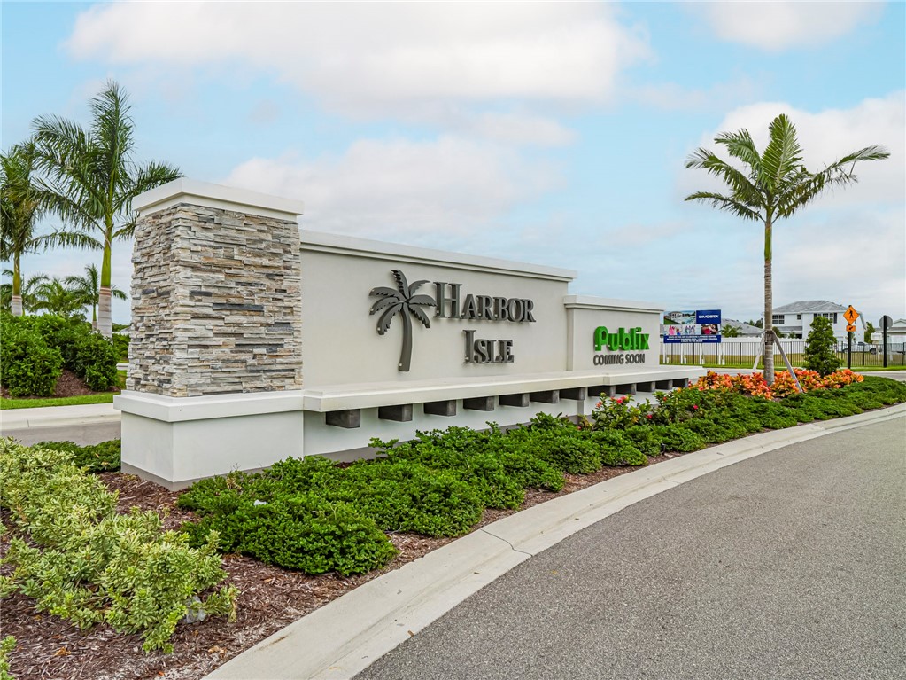 4487 Nautilus Cir Circle