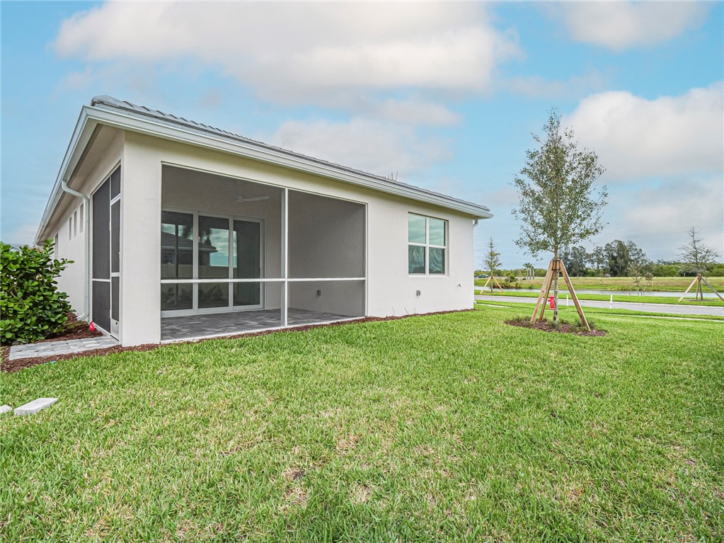 4487 Nautilus Cir Circle