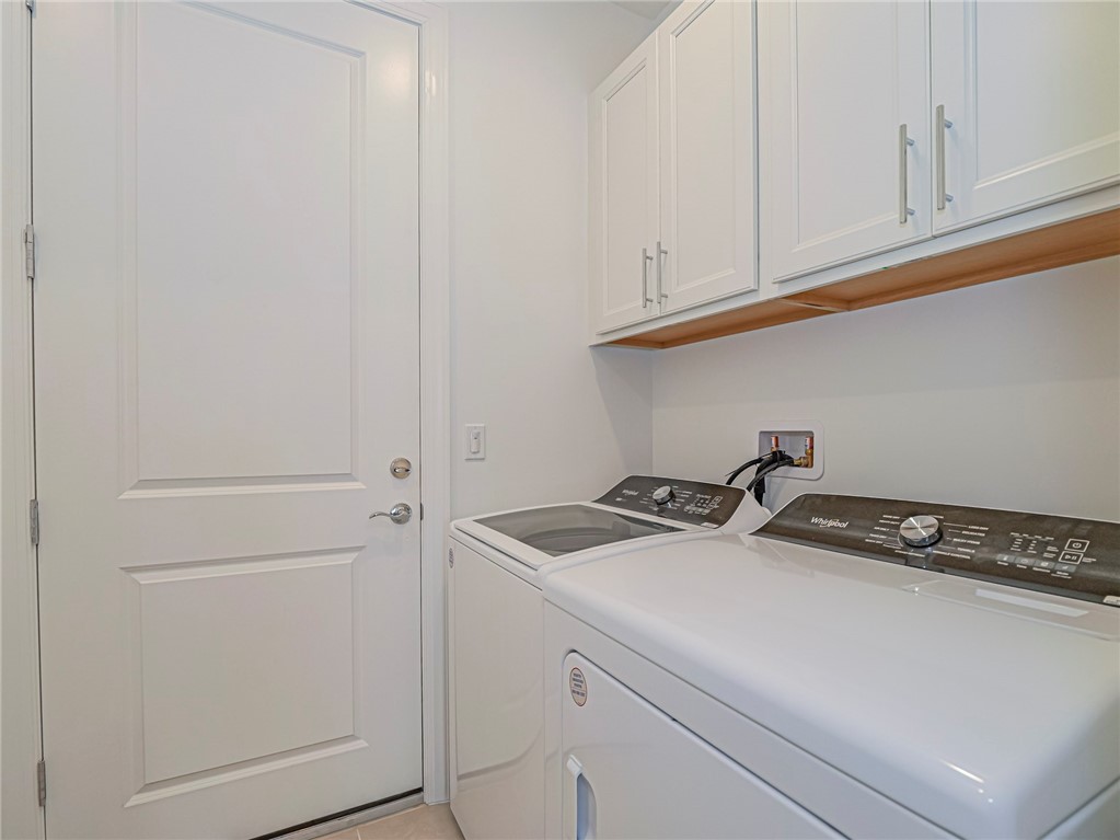 4487 Nautilus Cir Circle