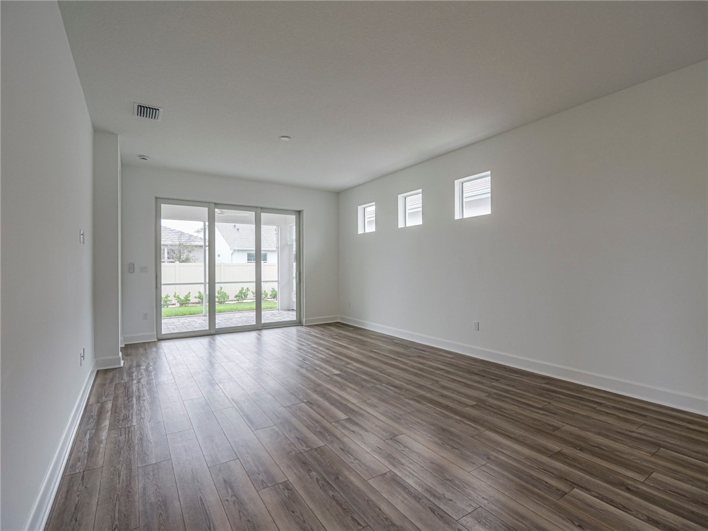 4487 Nautilus Cir Circle