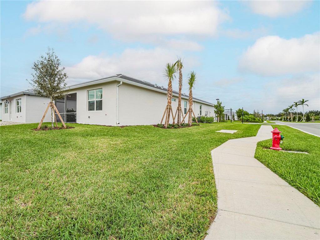 4487 Nautilus Cir Circle