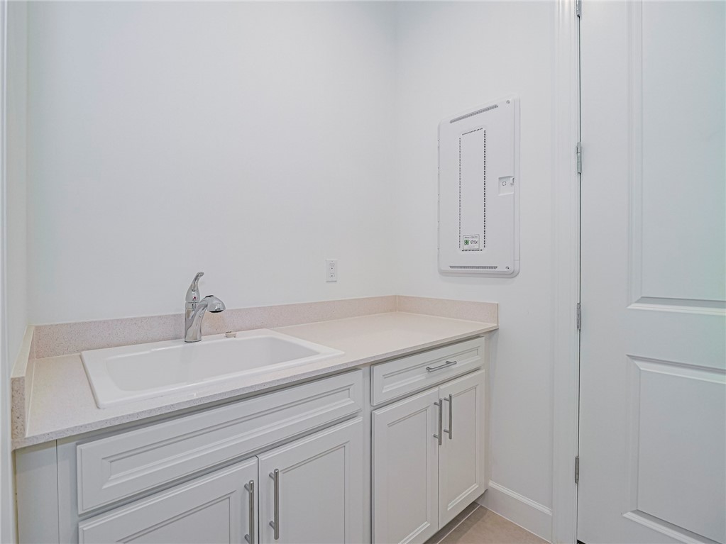 4487 Nautilus Cir Circle