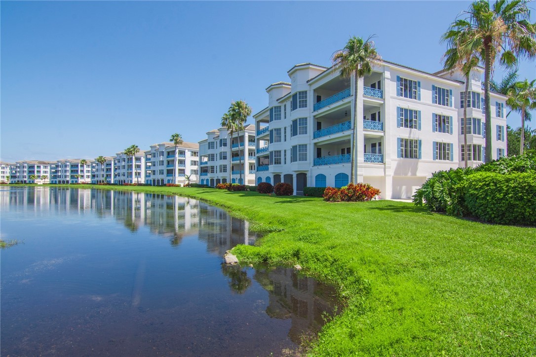 9013 Somerset Bay Lane 402