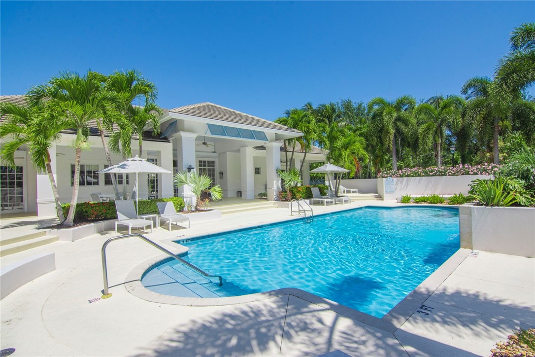 9013 Somerset Bay Lane 402