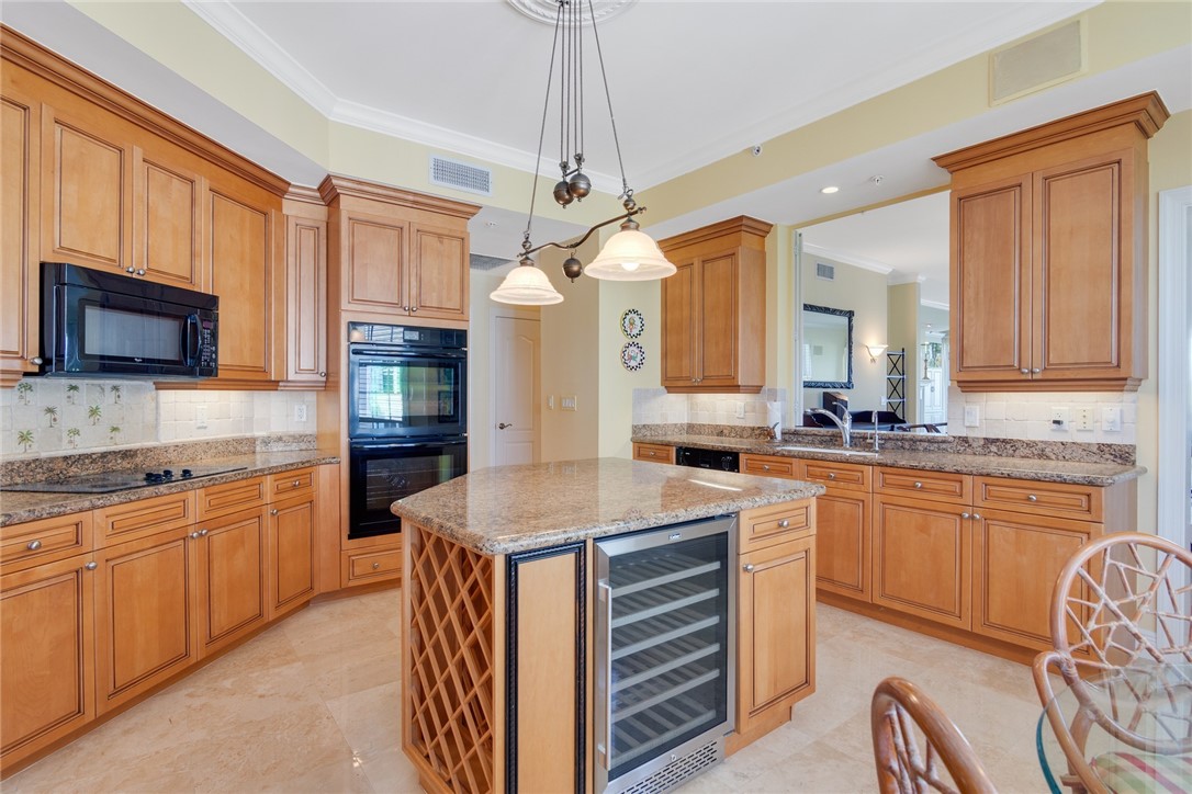 9013 Somerset Bay Lane 402