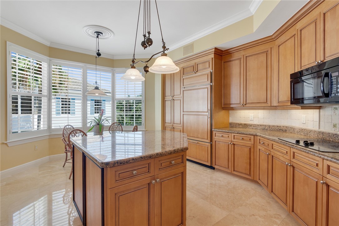 9013 Somerset Bay Lane 402