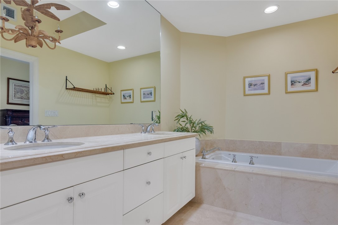 9013 Somerset Bay Lane 402
