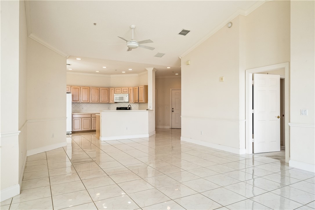 1910 Tarpon Lane 304