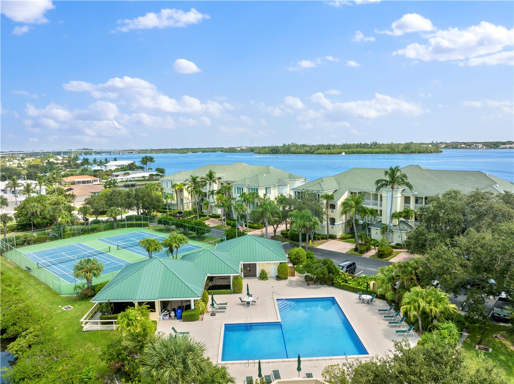 1910 Tarpon Lane 304