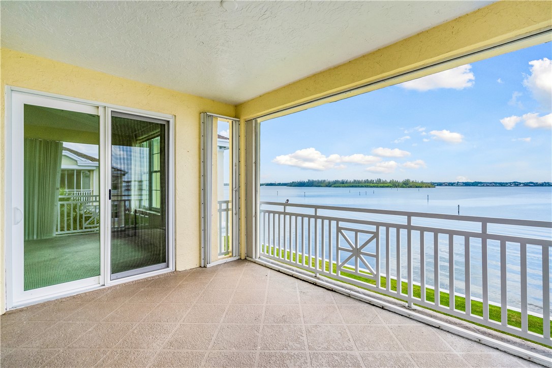 1910 Tarpon Lane 304