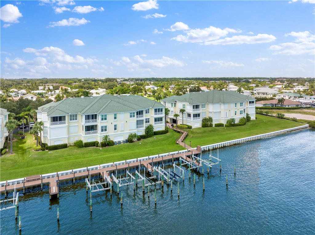 1910 Tarpon Lane 304
