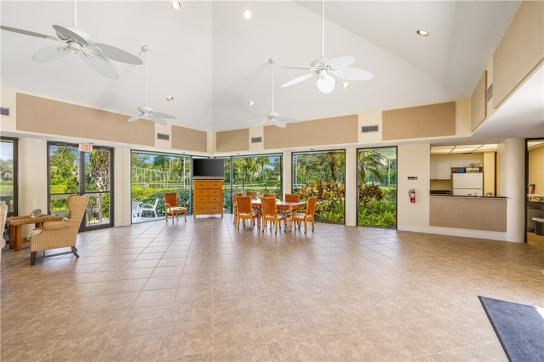 1910 Tarpon Lane 304