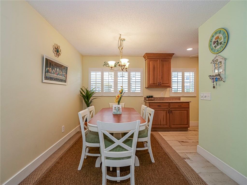 14 Vista Gardens Trail 102