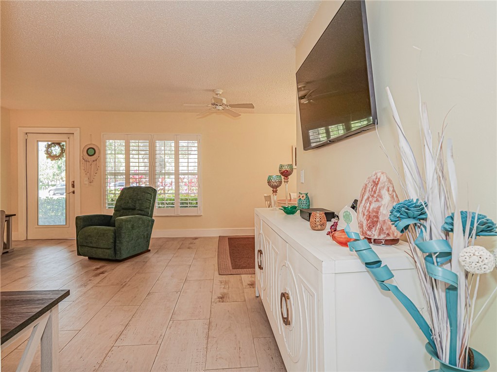 14 Vista Gardens Trail 102