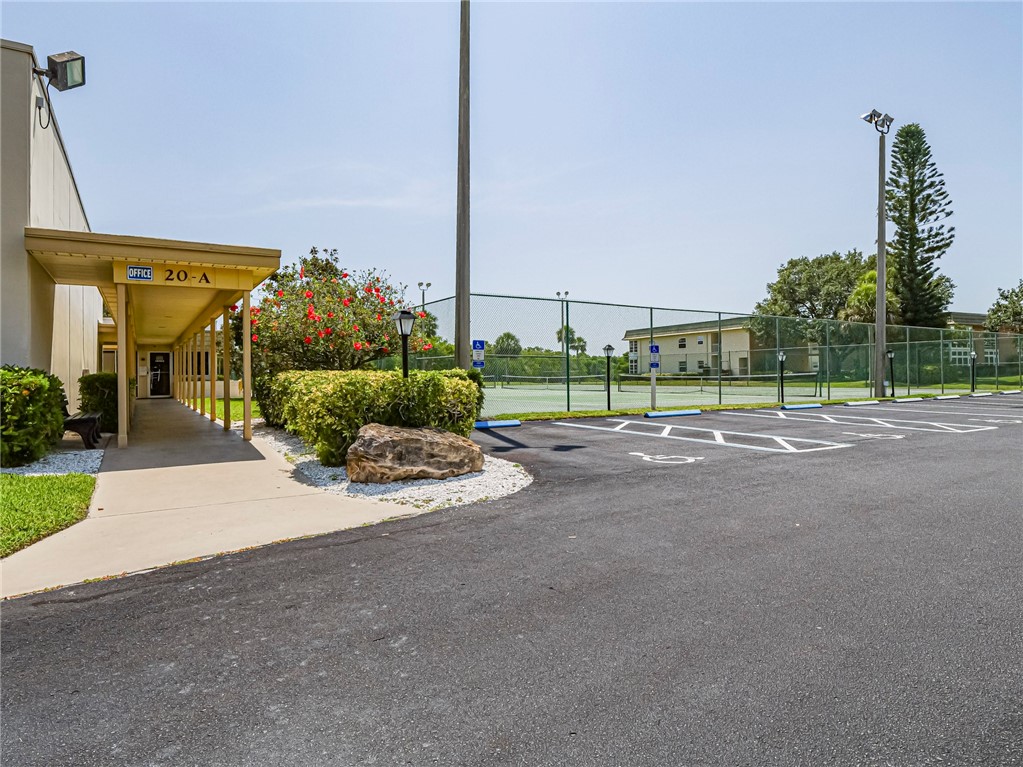 14 Vista Gardens Trail 102