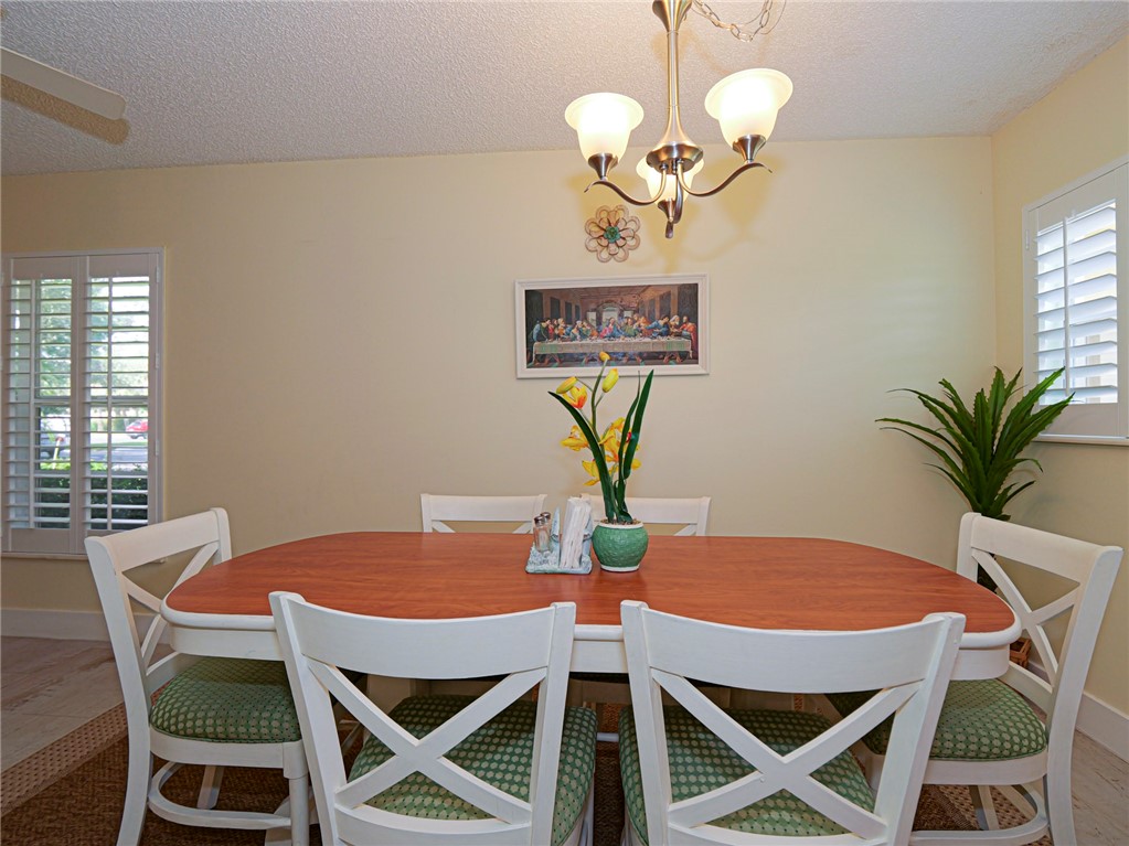 14 Vista Gardens Trail 102