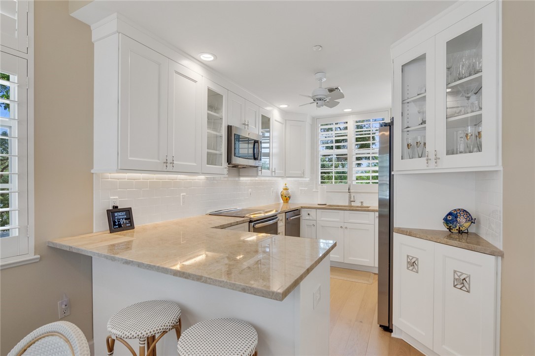 5520 N Harbor Village Drive 205