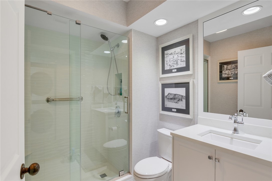 5520 N Harbor Village Drive 205