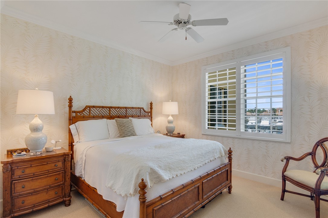 5520 N Harbor Village Drive 205