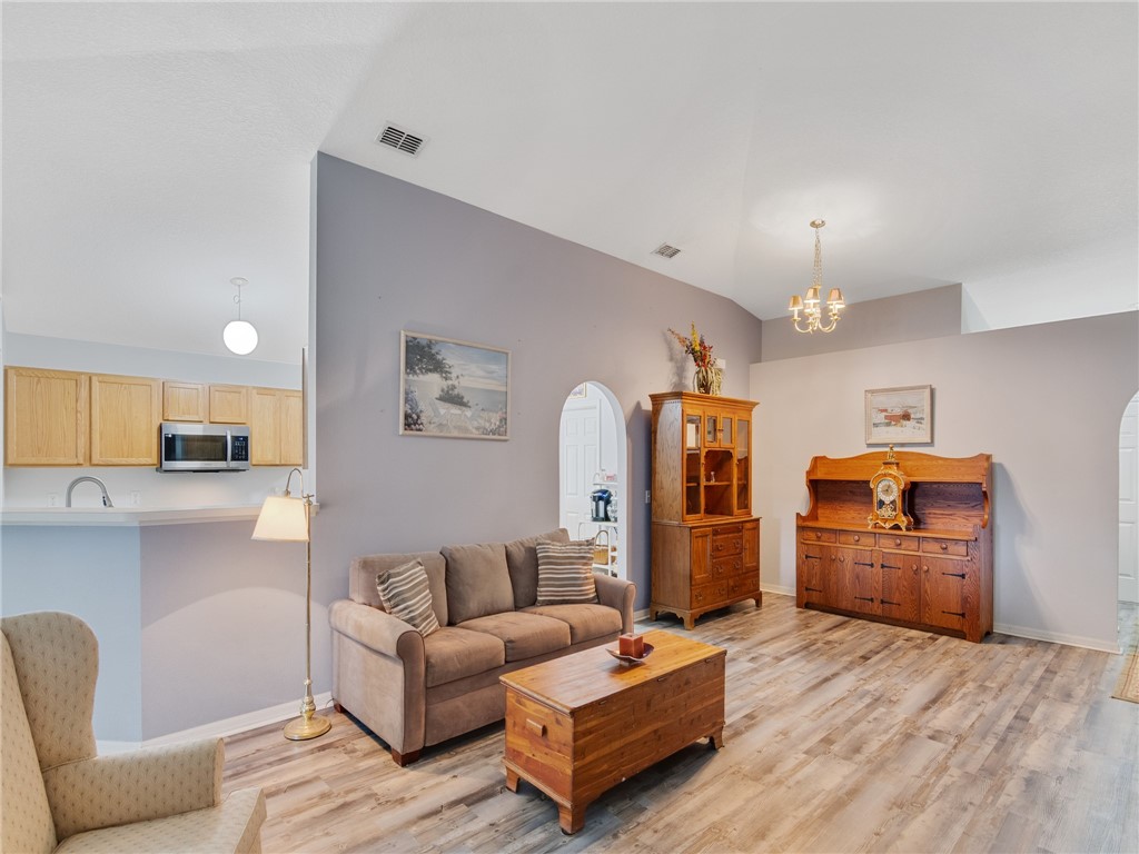 2540 12th Square SW