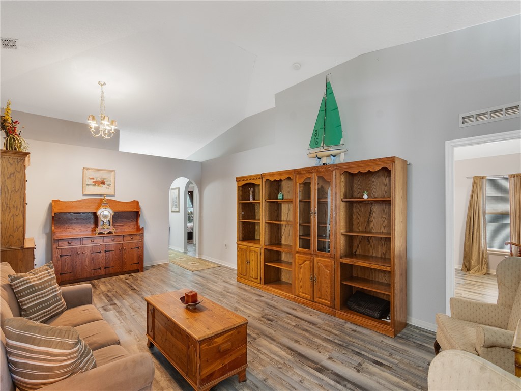 2540 12th Square SW